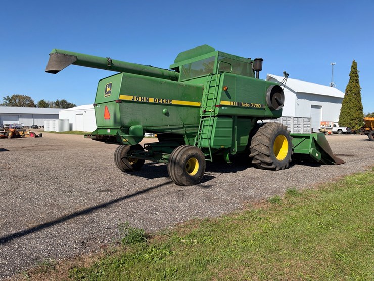 1981-john-deere-7720-image-7