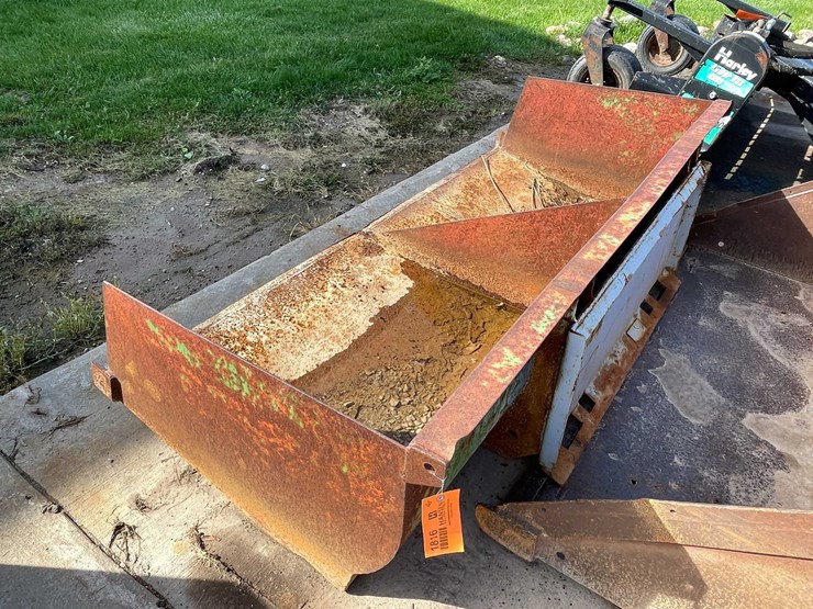 #1816-•-light-duty-straight-edge-skid-steer-bucket-image-7
