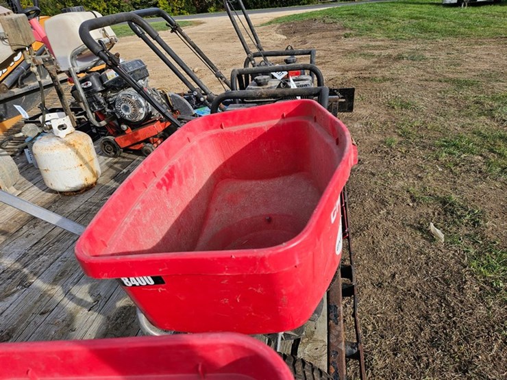 #2139-•-chapin-lawn-spreader-image-4
