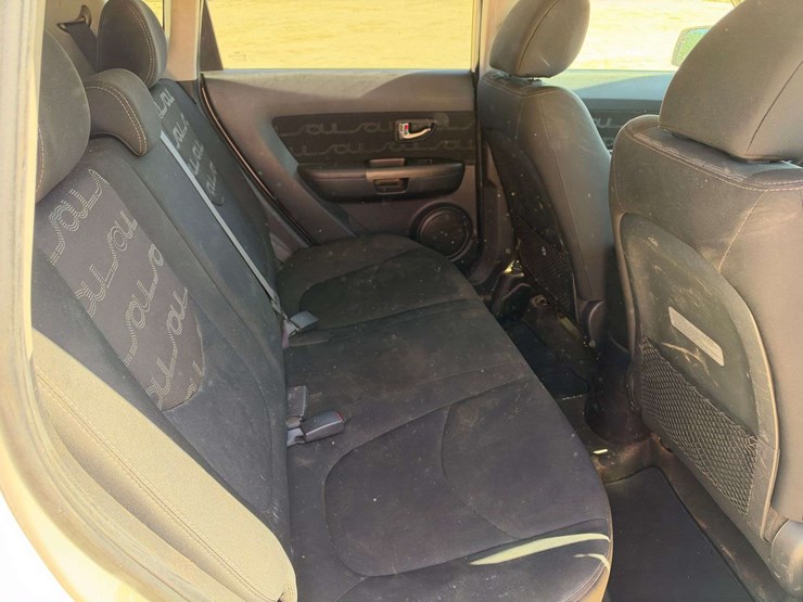2012-kia-soul-image-16