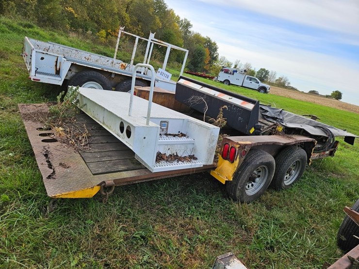#2126-•-towmaster-tandem-axle-utility-tilt-trailer-image-6