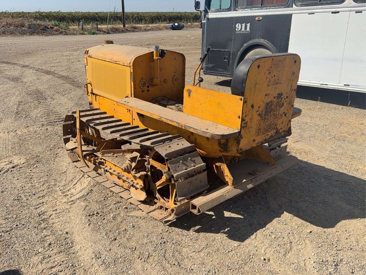 caterpillar-ten-image-3