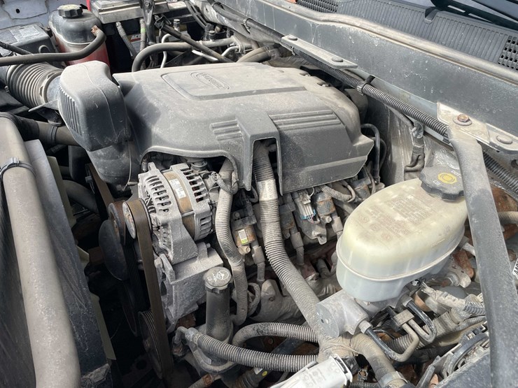 2016-chevrolet-2500-image-90