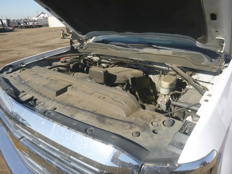 2015-chevrolet-2500-image-14