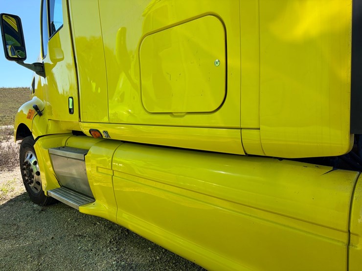2007-peterbilt-387-image-10