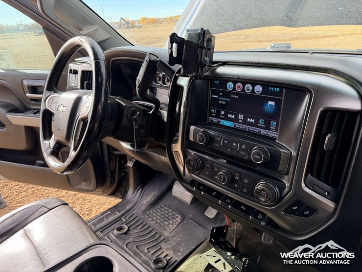 2017-chevrolet-silverado-2500hd-lt-image-21