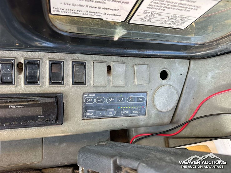 komatsu-pc270-lc-6le-image-21