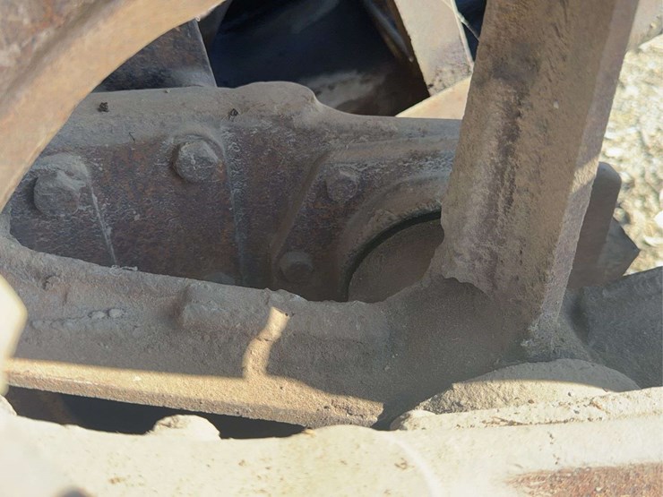 caterpillar-r5-image-18