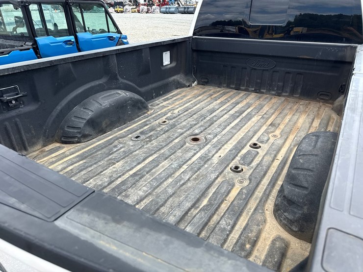 2017-ford-f350-image-26