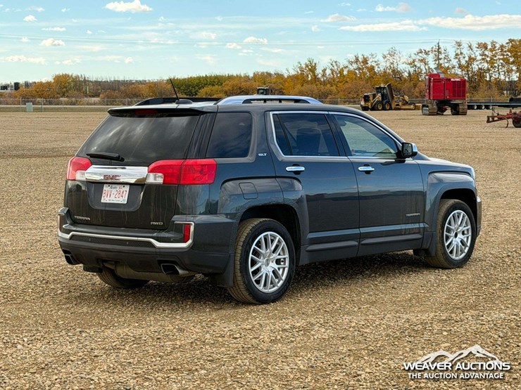 2017-gmc-terrain-slt-image-3