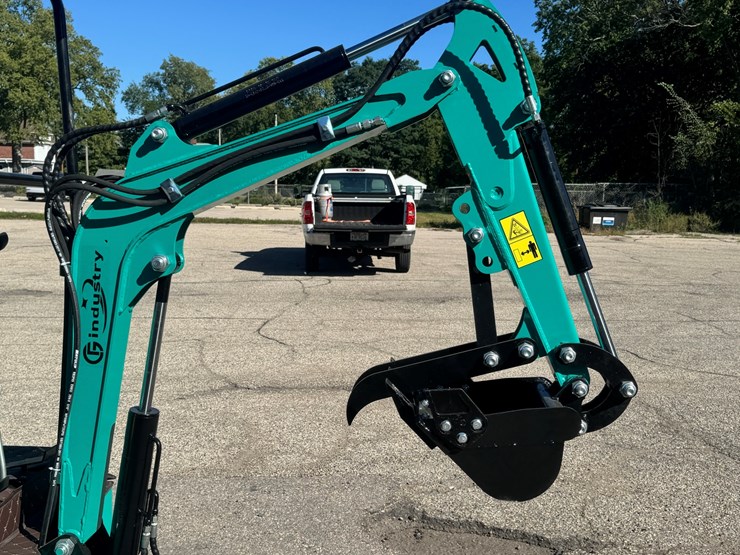 2026-unused-kv16r-mini-excavator-image-3