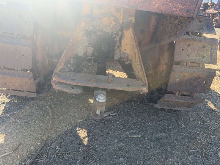 caterpillar-22-image-11