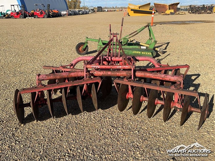 massey-ferguson-8-image-7