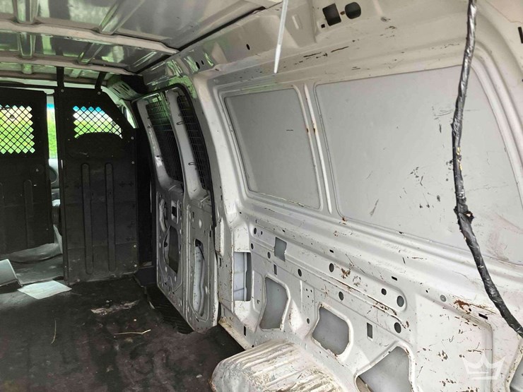 2008-ford-cargo-image-22