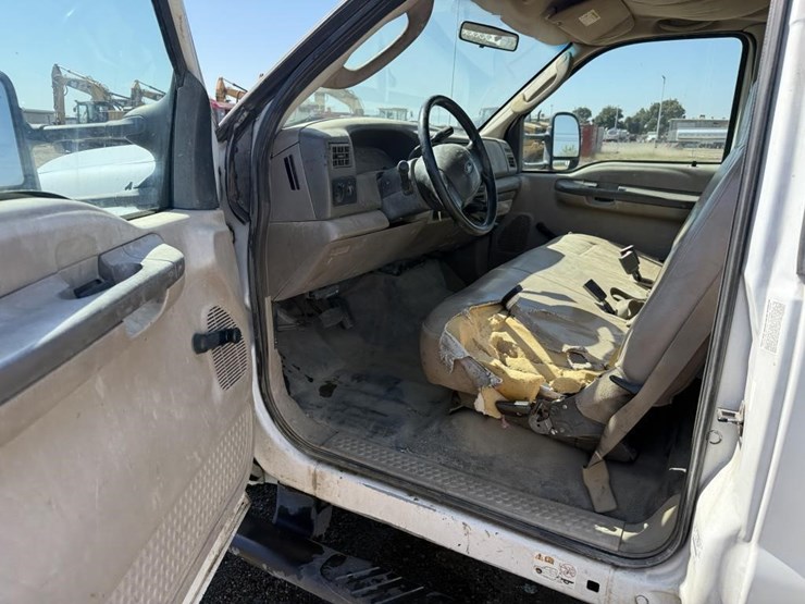 ford-f450-image-25