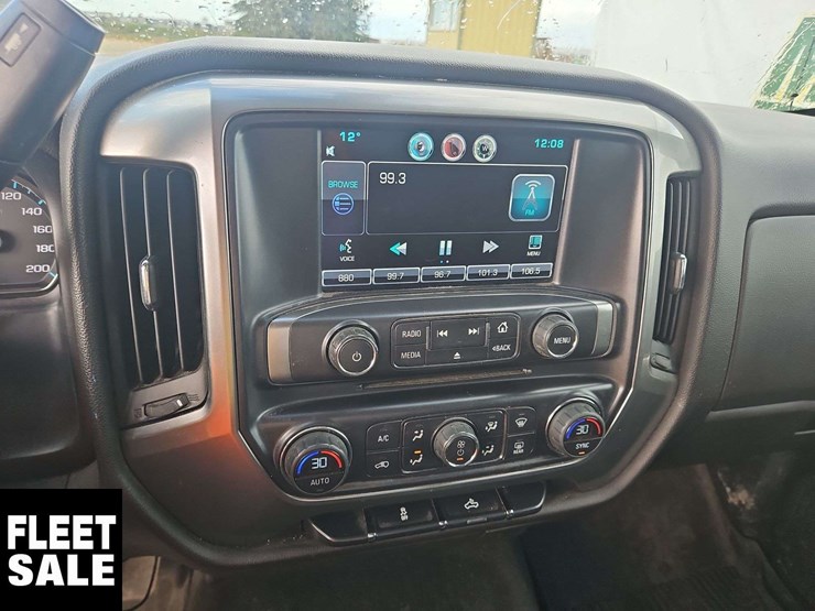 2015-chevrolet-silverado-1500-image-13