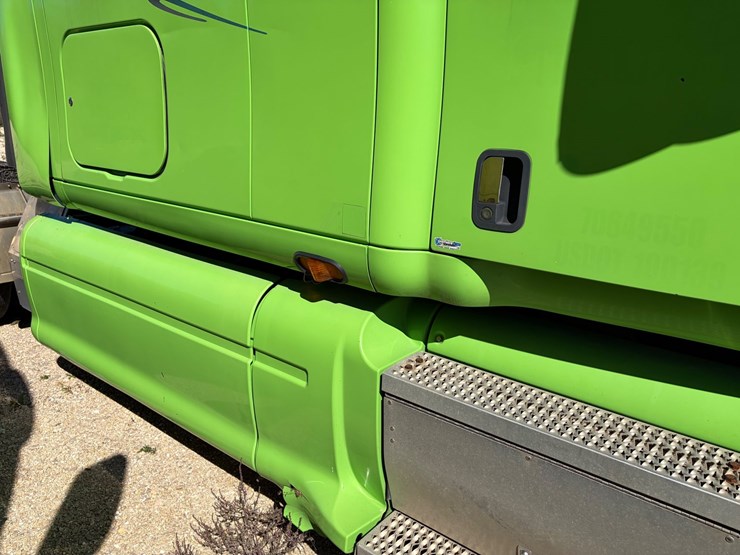 2007-peterbilt-387-image-17