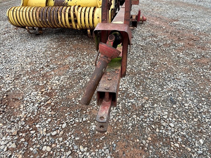 new-holland-717-image-3