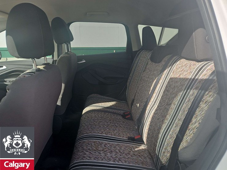 2017-ford-escape-se-image-14
