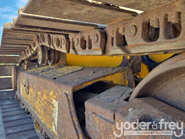 2020-komatsu-d39px-24-image-17