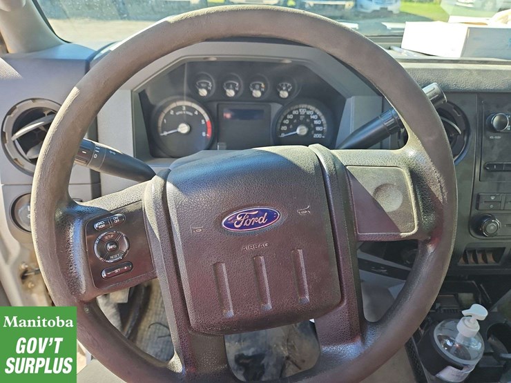 2014-ford-f550-image-18