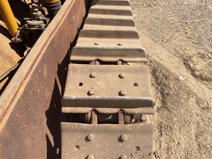caterpillar-20-image-12