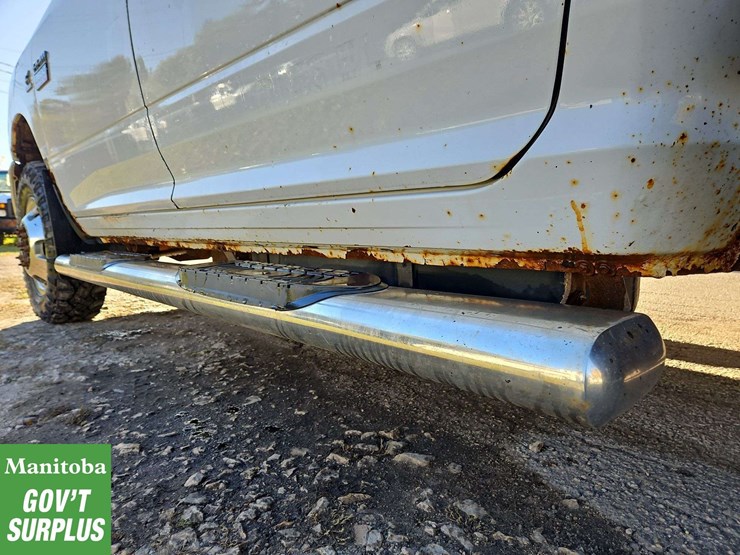 2011-dodge-3500-image-30