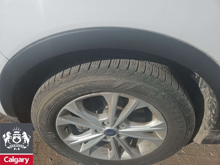 2017-ford-escape-se-image-9
