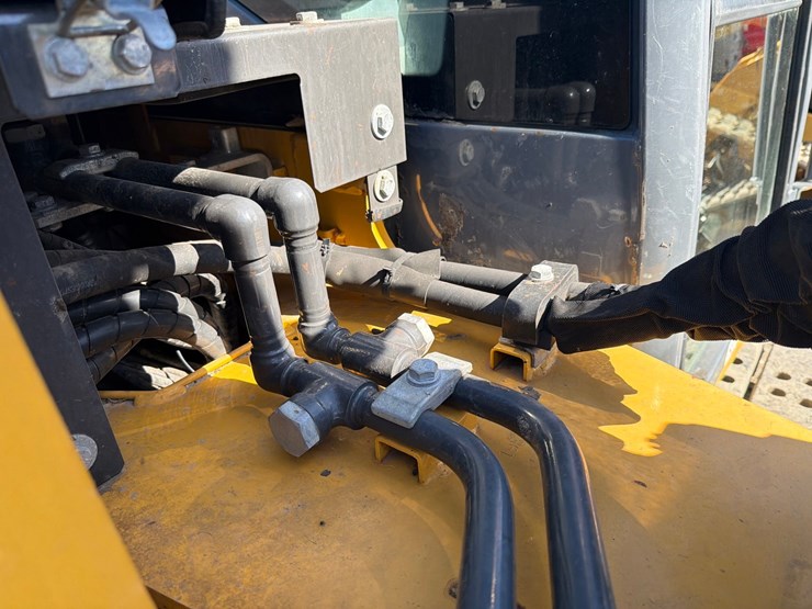 deere-85g-image-28