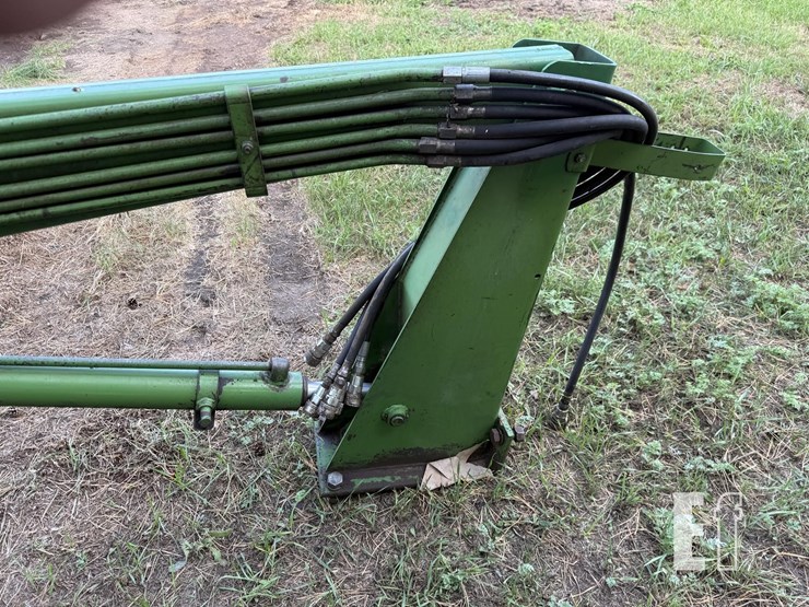 john-deere-148-image-14