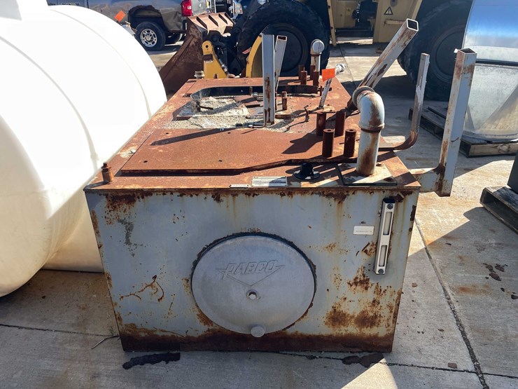#1838-•-pabco-300-gallon-steel-hydraulic-image-3