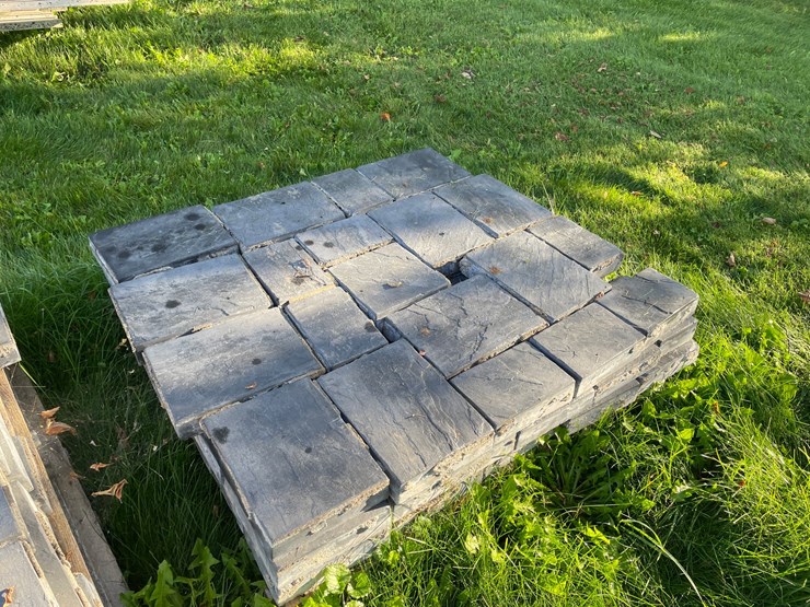 #3179-•-(3)-pallets-of-decorative-pavers-image-11