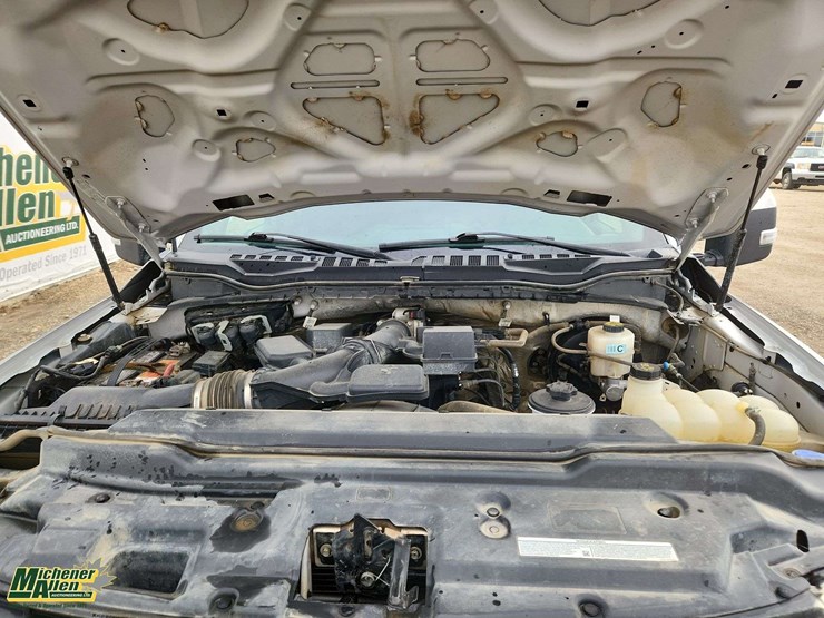 2022-ford-f250-image-31