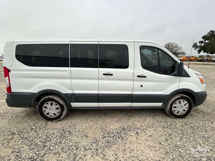 2018-ford-transit-image-19