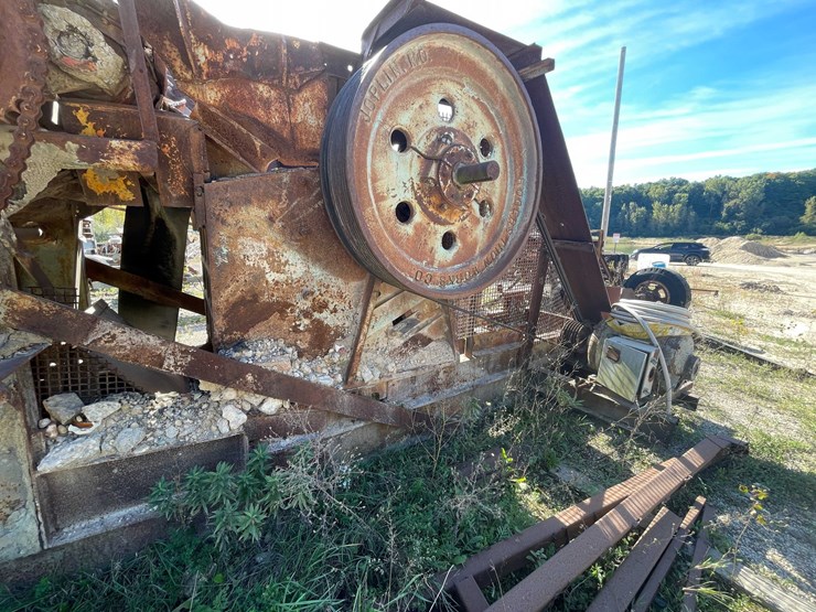 #321-•-rogers-iron-works-jaw-crusher-(west-bend,-wi)-image-13