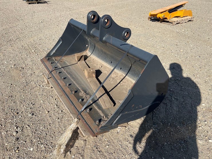 bobcat-excavator-bucket-image-1