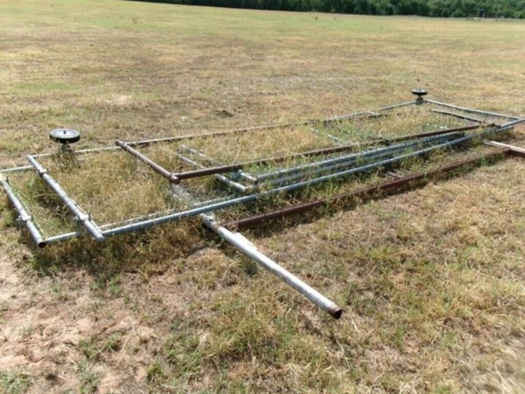 gates,-20'-galvanized-chainlink-w/misc-components-image-1