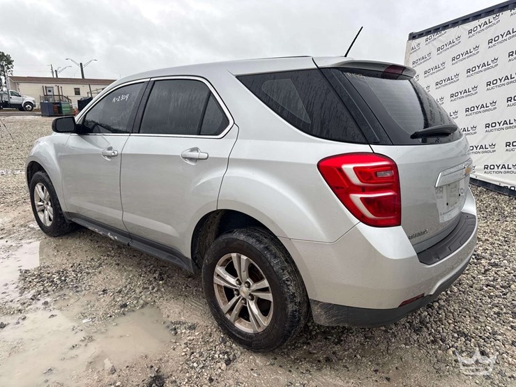 2017-chevrolet-equinox-image-4