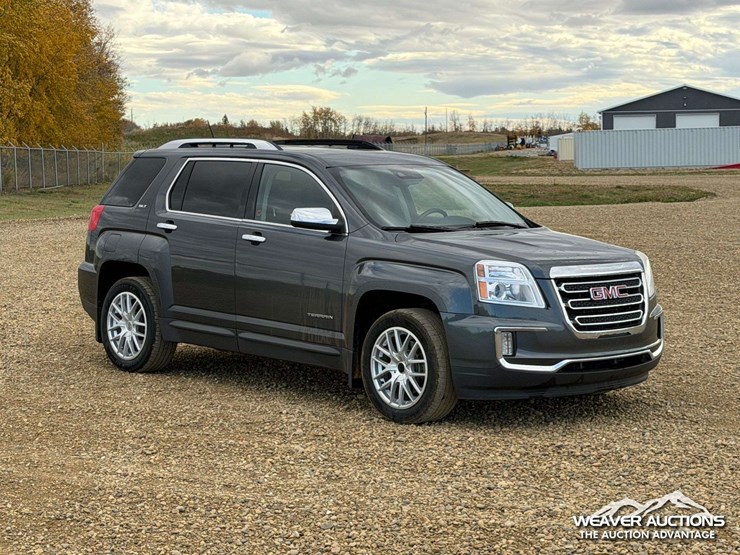 2017-gmc-terrain-slt-image-2