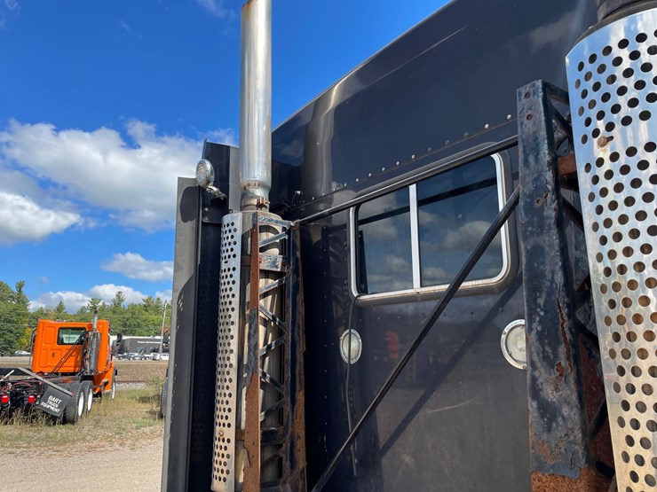 2005-kenworth-t800-image-54