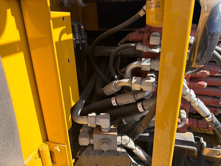 deere-85g-image-63