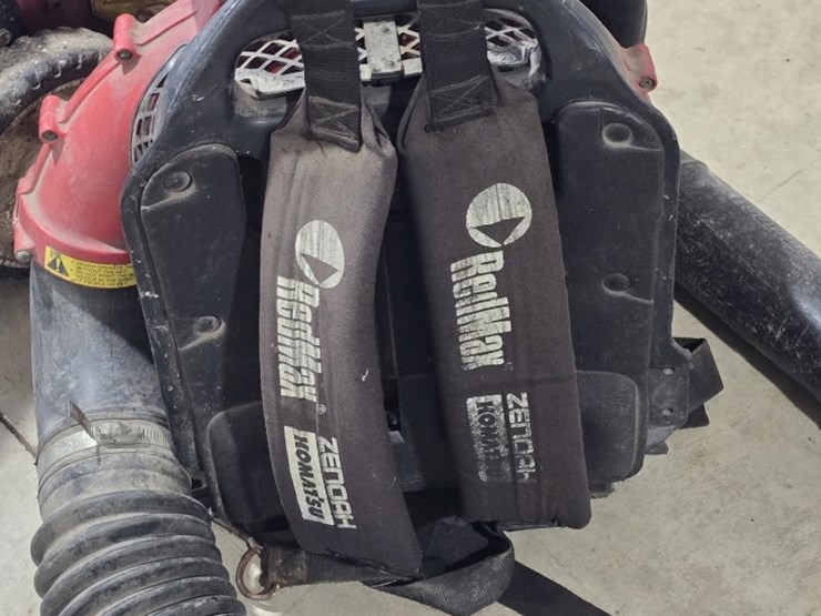 redmax-eb6200-gas-powered-backpack-leaf-blower,-used-image-4