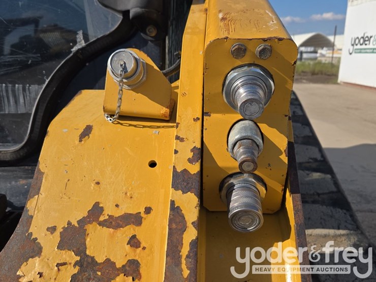 2018-caterpillar-299d2-image-30
