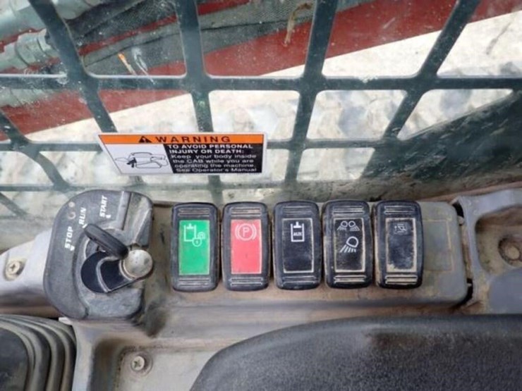2023-kubota-svl65-2-image-14