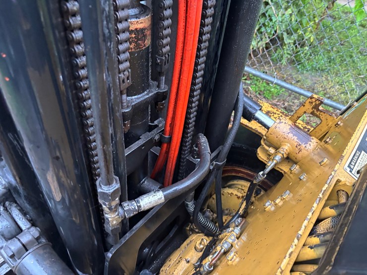 caterpillar-v50b-image-33