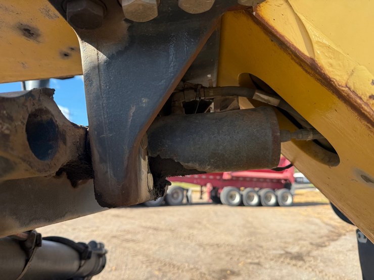 deere-672d-image-51