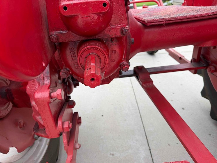 1948-ih-mccormick-farmall-super-a-tractor-image-25