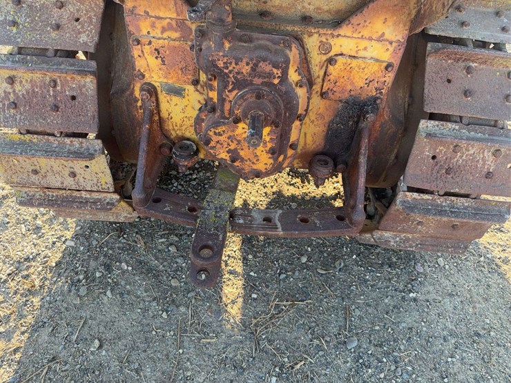 caterpillar-thirty-image-8