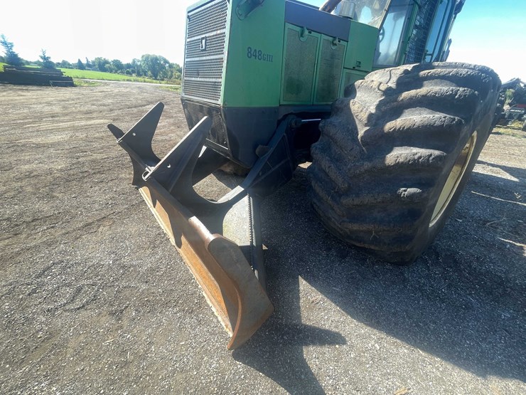 2000-john-deere-660-image-11