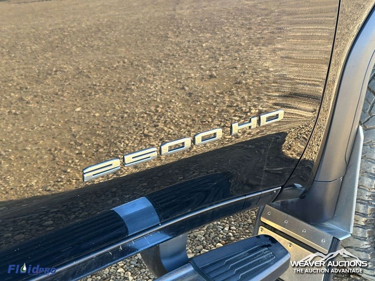 2023-gmc-2500hd-image-34